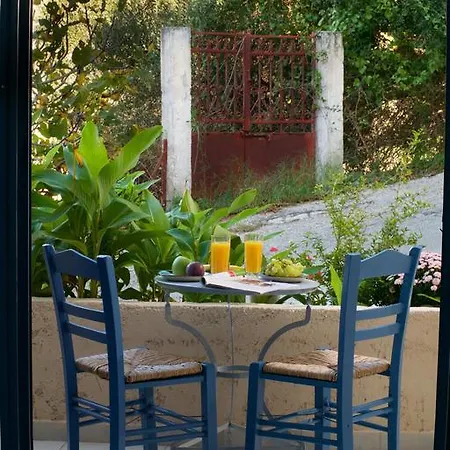 Apart Otel Theodora 4*