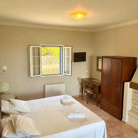 Aparthotel Theodora 4*