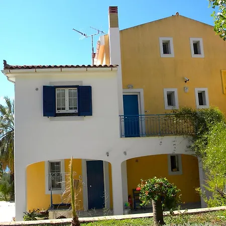 Hotel apartamentowy Theodora 4*