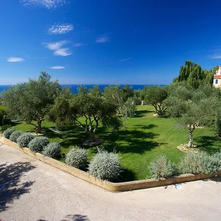 Hotel apartamentowy Theodora 4*