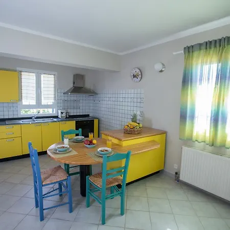 Theodora 4* Lakíthra