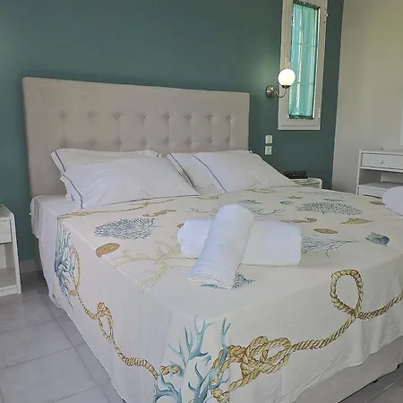 Theodora 4* Lakíthra